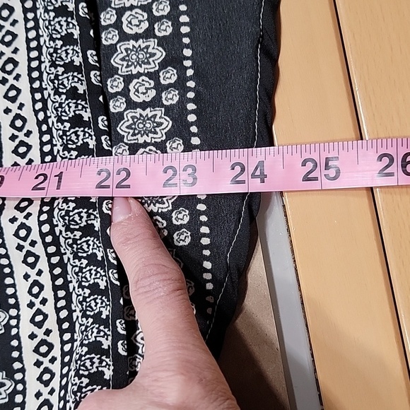 Live 4 Truth Size M Black and Cream Boho Paisley Pattern Blouse with Elephants - Picture 10 of 12